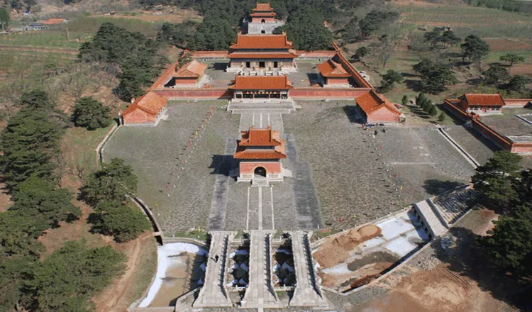 清东陵门票中国现存规模最宏大体系完整布局得体的帝王陵墓建筑群