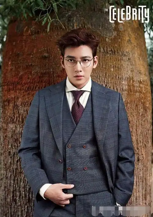 戴上眼镜男星宋仲基呆萌金秀贤高冷禁欲