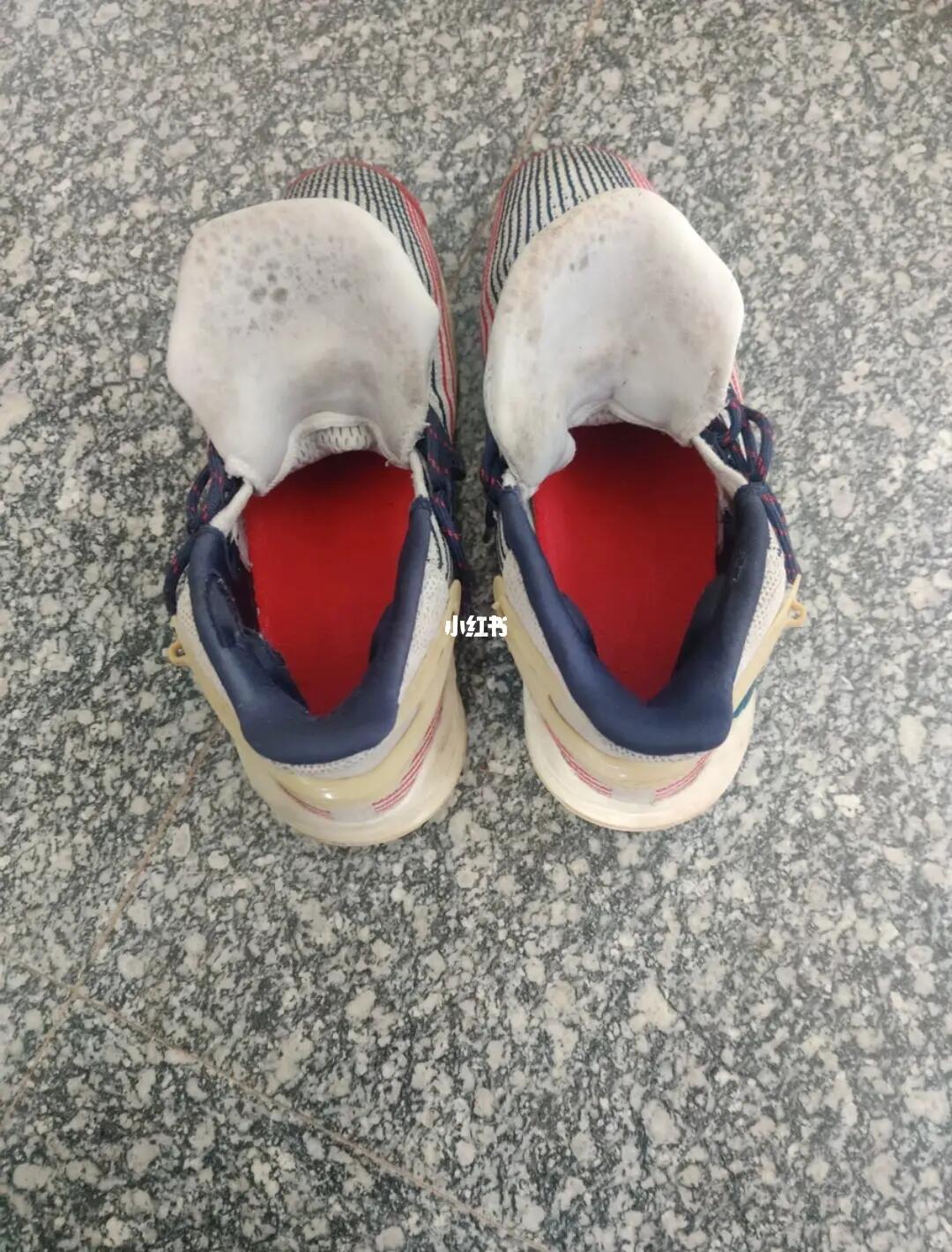 破烂篮球鞋_体育生_篮球鞋_男朋友_女朋友_体育生日常_潮流_鞋履_球鞋
