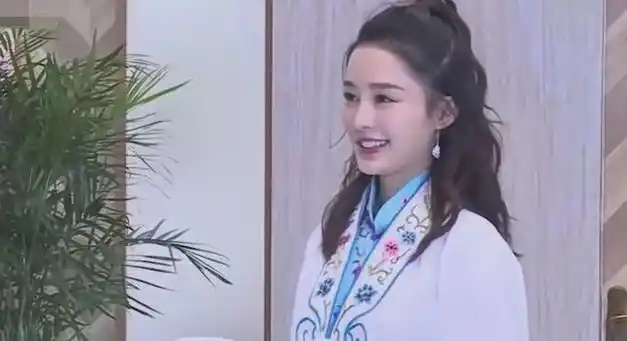 为何被国家秘密培养了二十年的李沁最后却选择了进入娱乐圈