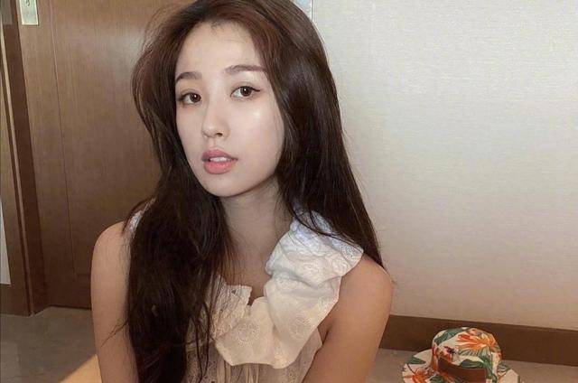 虞书欣曝光被称虞贵妃,网友震惊蔡徐坤评价太真实_成功_女性_印象