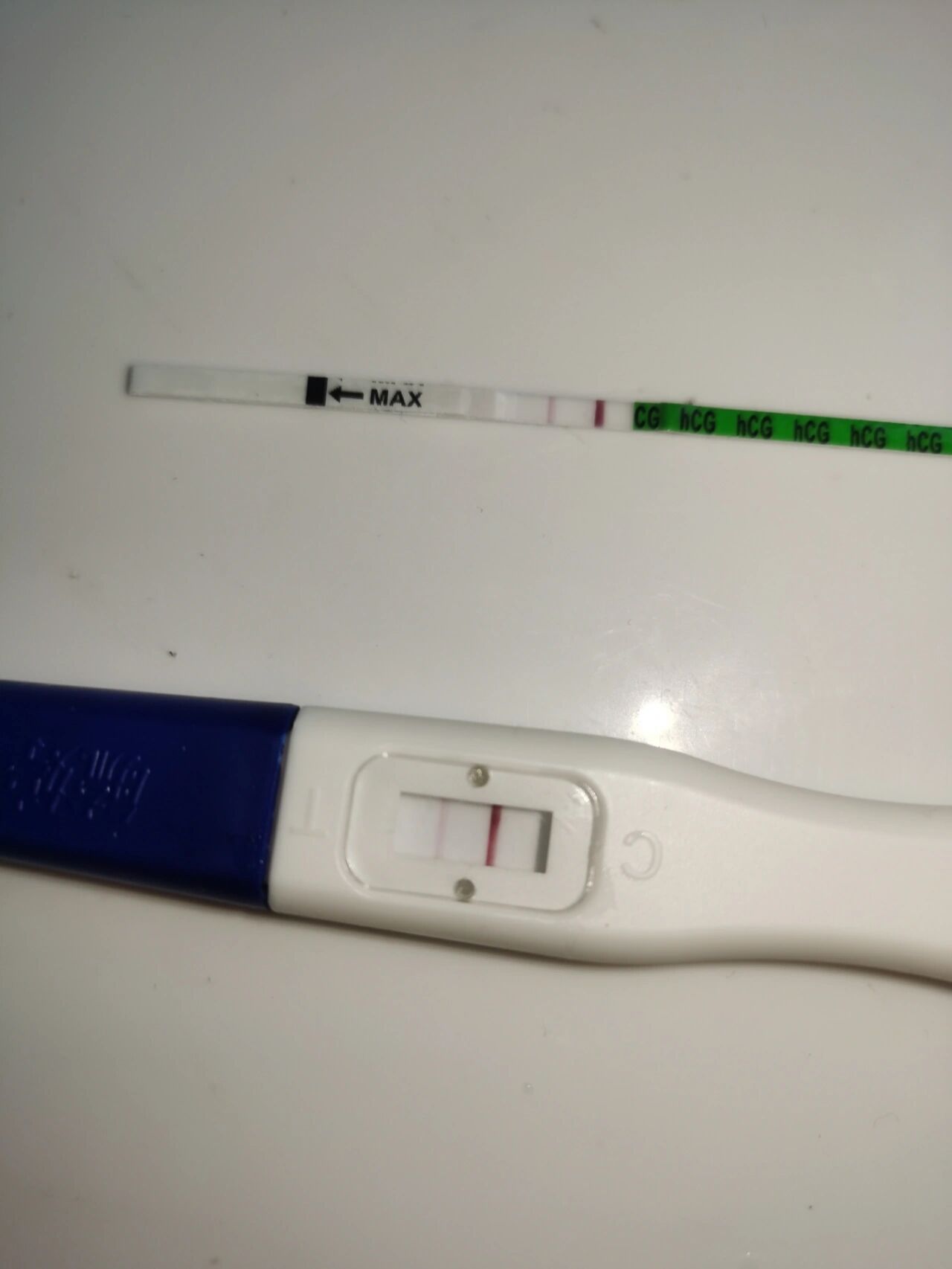 坚持用验孕棒测 姐妹们,如果你发现你怀孕了,用验孕棒测一定要1分钟到