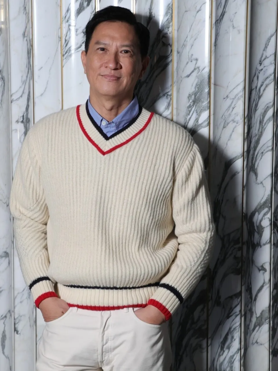 影帝张家辉现身上海面馆,网友偶遇后不敢相信,偷拍照片向朋友确认