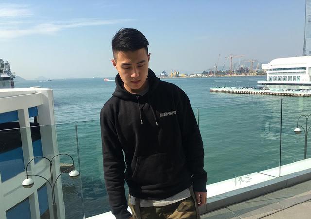 帅哥生活照组图一个人,帅哥照片生活照一人(帅哥图片生活照同一人)