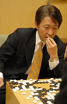 p>小林觉(1959年4月5日生人),日本著名 a href="#" data-lemmaid="