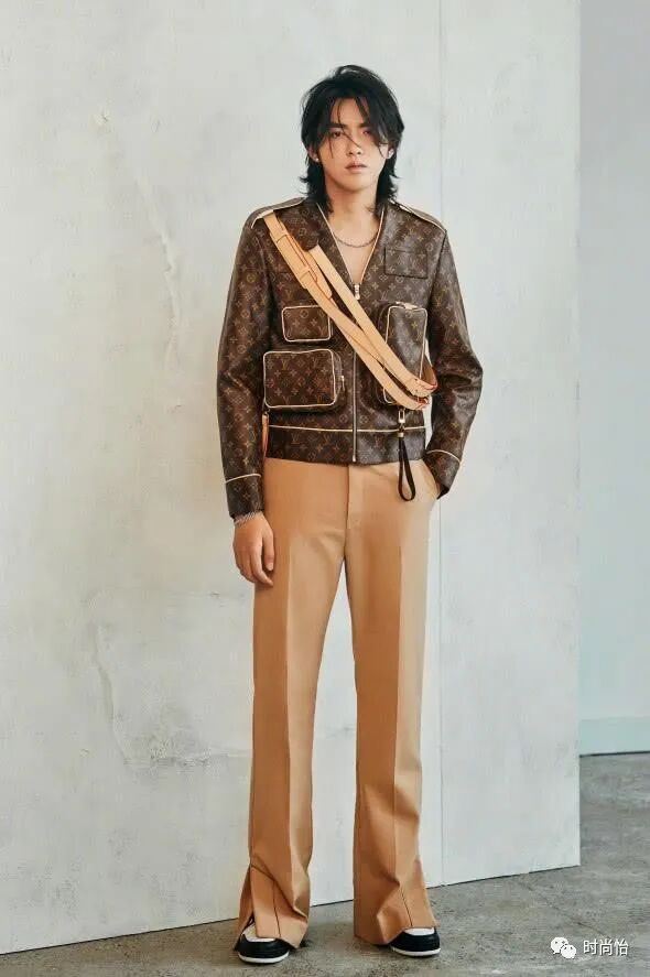 男款奢侈品包包个性又有钱的男明星就是吴亦凡他一直在挑战自己的时尚