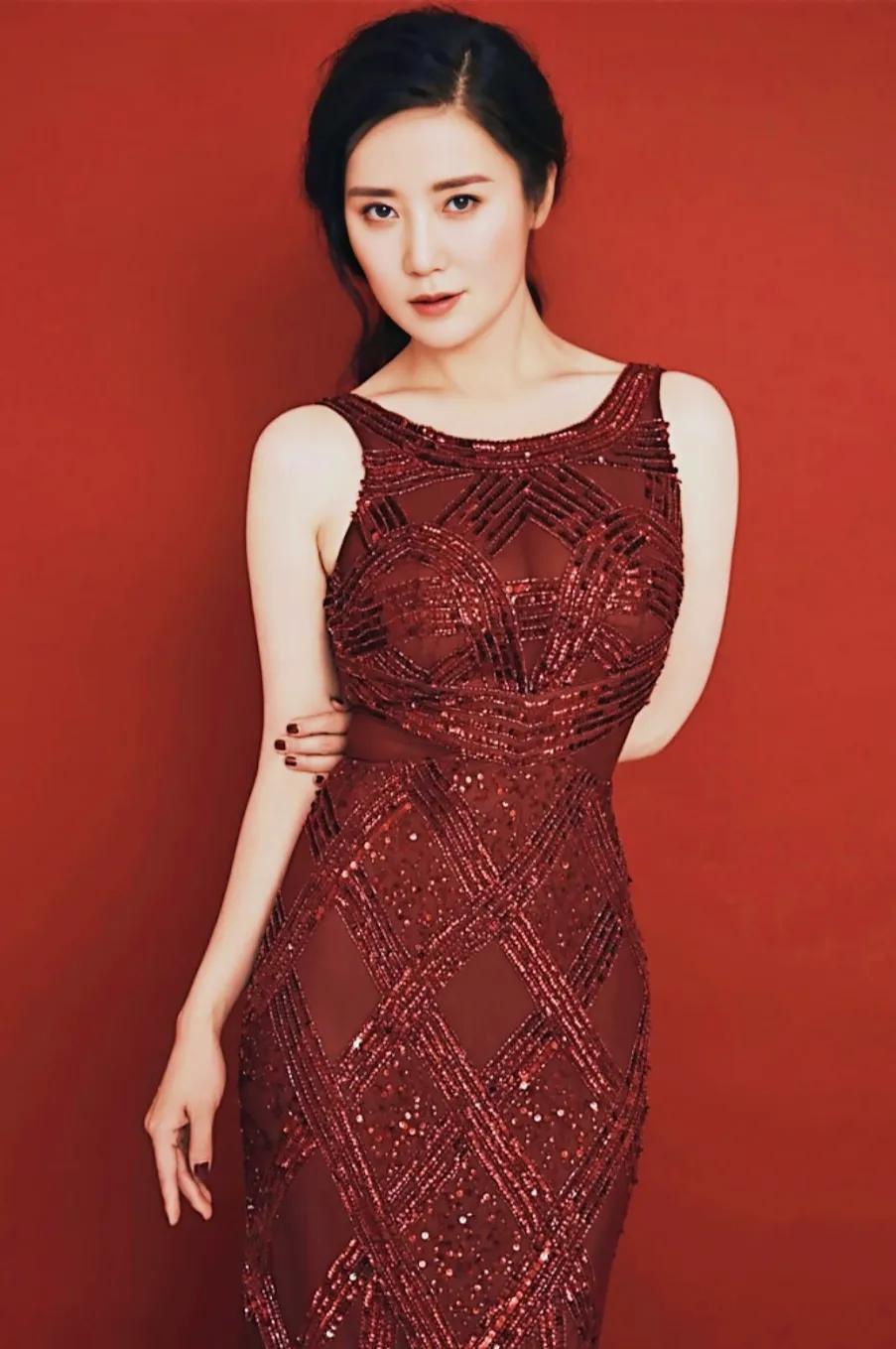 和章子怡是同学,出道多年零绯闻,不争不抢一直当配角,一股清流_张彤