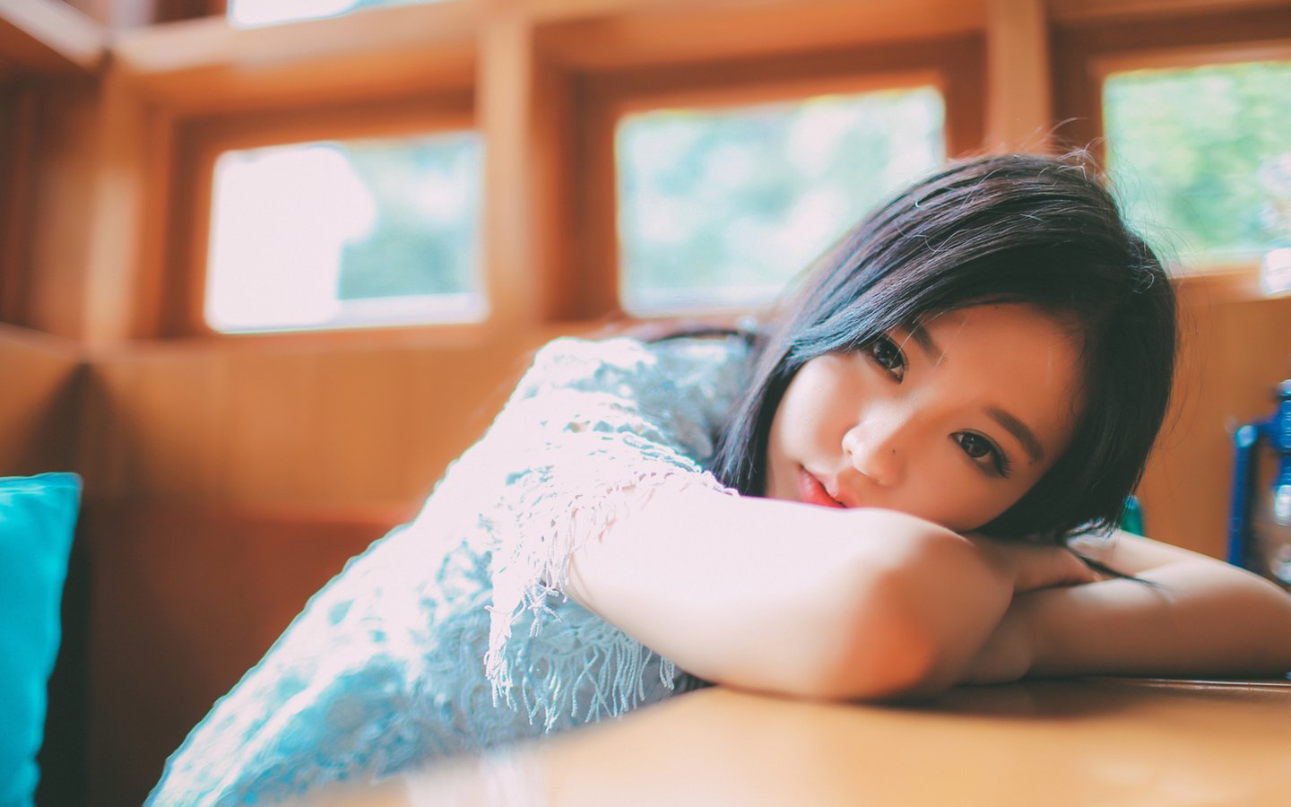 唯美图片女生侧脸高清电脑桌面壁纸