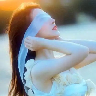 女生复古怀旧头像