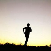 唯美晨练男子跑步头像_微信头像图片大全