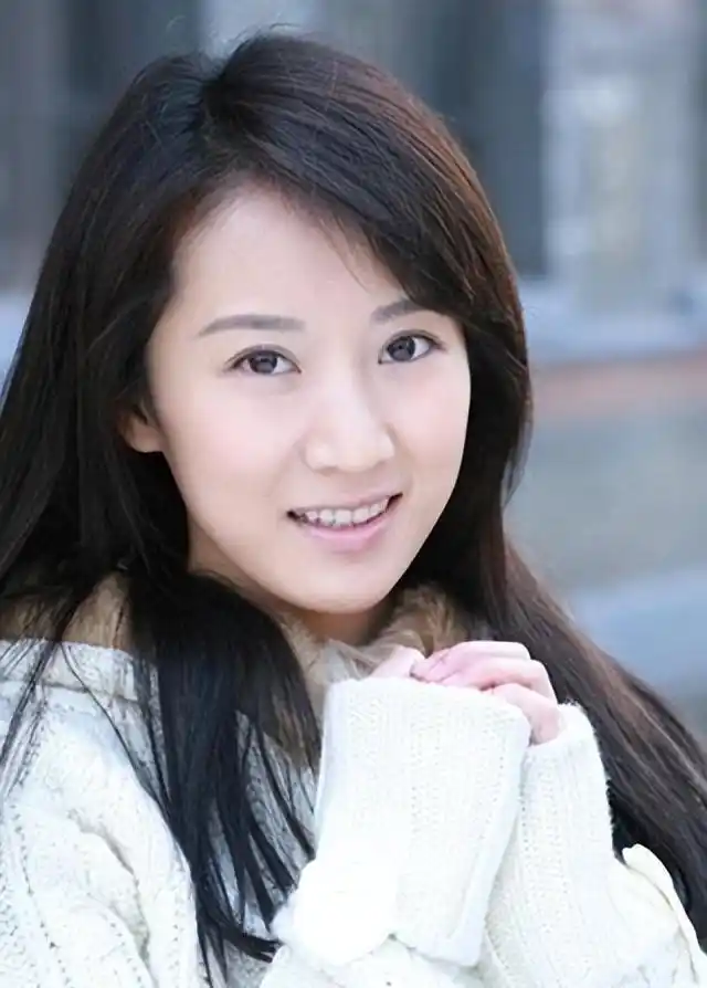 李念:巅峰时嫁亿万富豪,遭著名编剧"拉黑",如今怎么样了