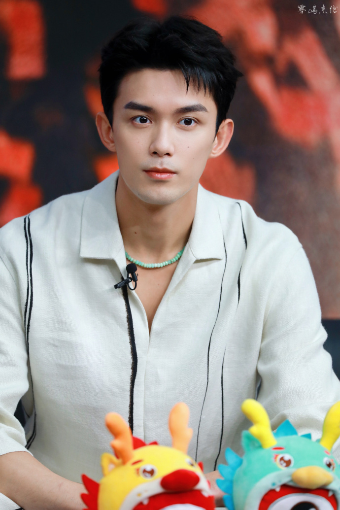 吴磊听到想和他结婚的反应##蒋勤勤打吴磊屁股