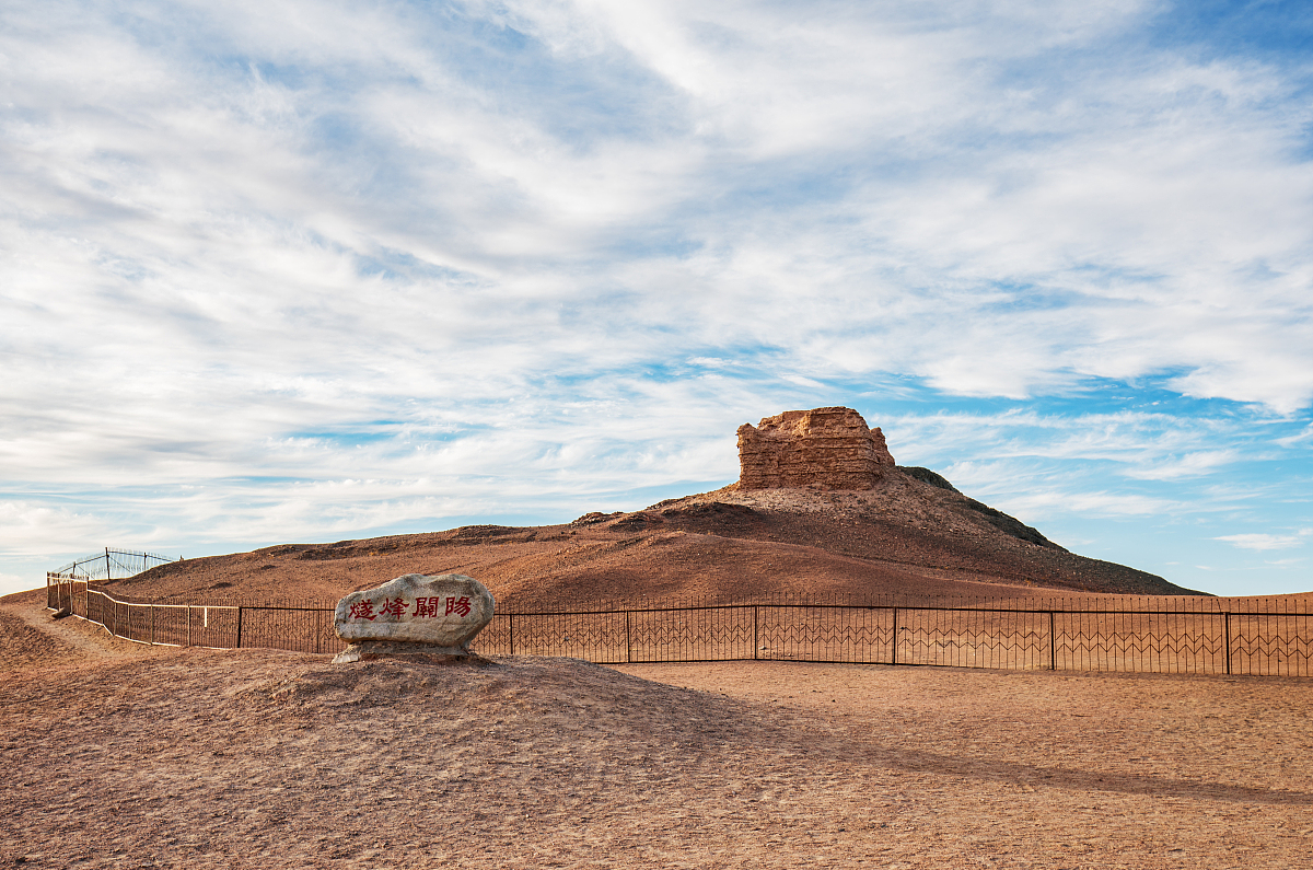故事情节扣人心弦,独特的设计和意想不到的情节让人惊喜连连.
