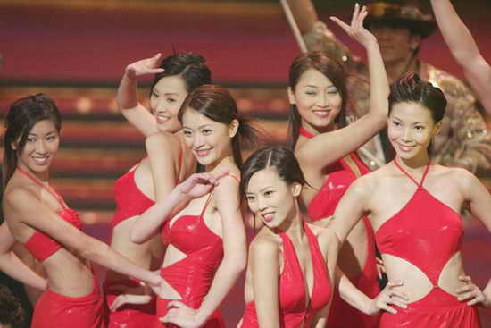 图文:众准港姐着泳装展示性感身姿(1)