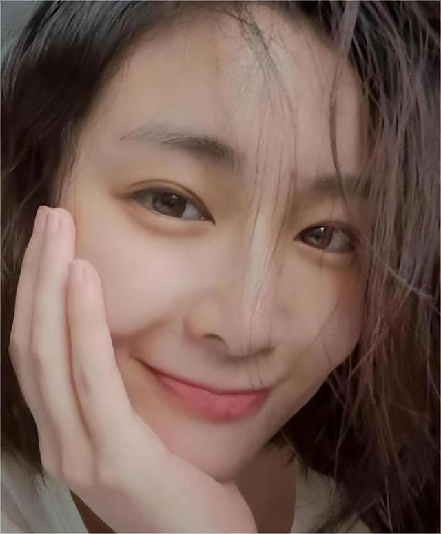 为什么有些女生长相普通,气质特别强,很多与这4点有关