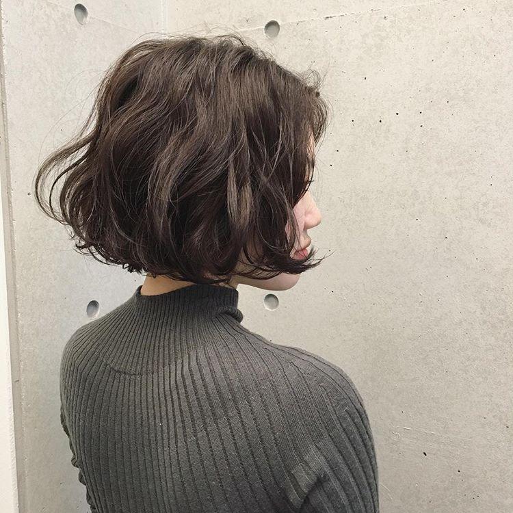 短发做个纹理烫不老气又时尚