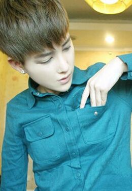 1个回答 热心网友  2017-02-22   展开全部 亚麻色吧