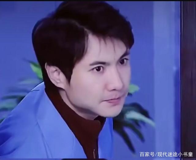 我们先来欣赏一下沈腾年轻时的颜值