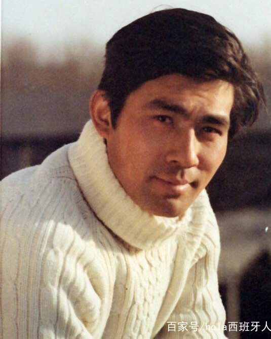 大器晚成,没想到"朱时茂"年轻时踢球那么厉害