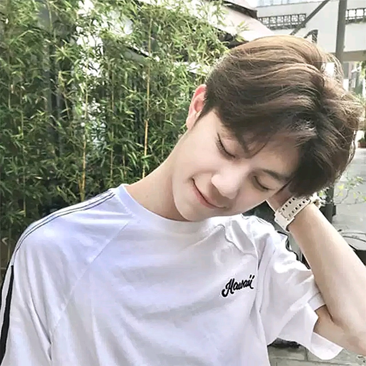 自然发型阳光男孩