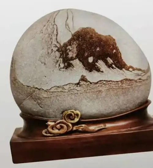 今分享天然奇石图片,展示观赏石摆件,供大家欣赏,喜欢的行家可以进