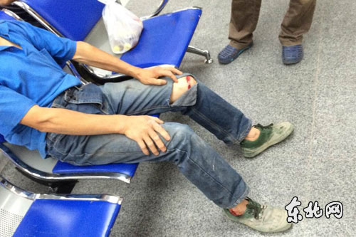 哈市在建工地升降机钢丝绳断裂 一民工受伤