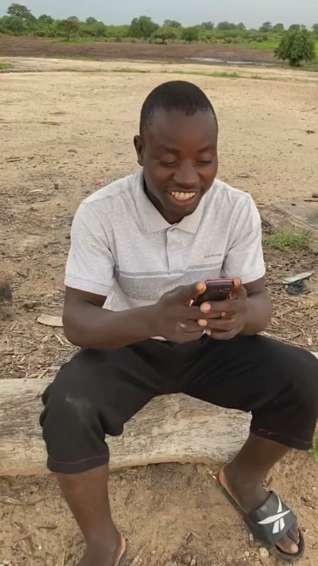 可爱的非洲小伙