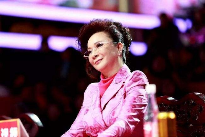 回顾蔡明:担心儿子错过适婚年龄,最大的心愿就是抱孙子做奶奶