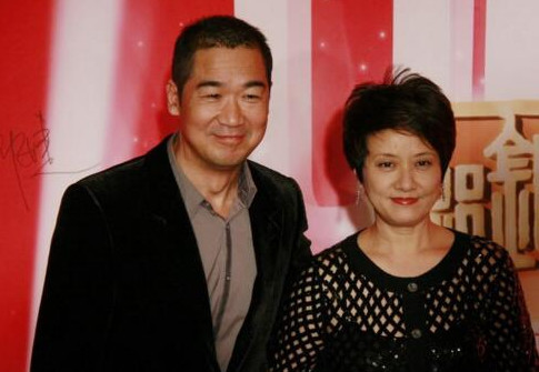 原来邓婕2婚时还有这身份,嫁人多年为张默不生子,究竟是为啥?