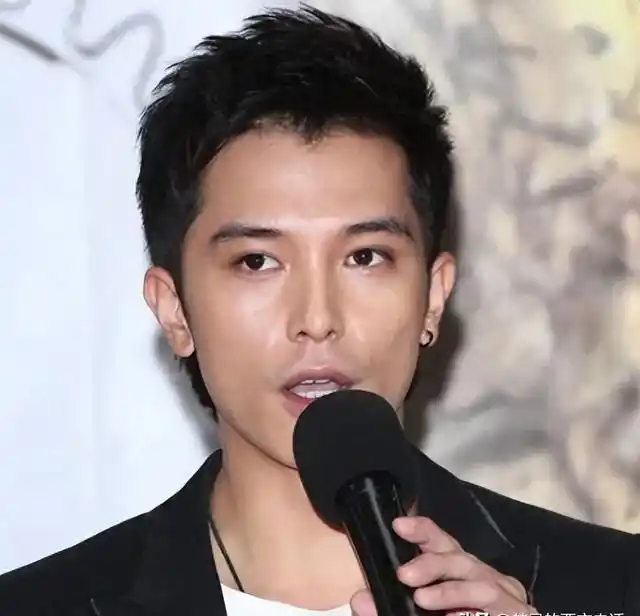 "浪子"邱泽:辜负杨丞琳,伤害唐嫣,为什么选择了二婚的许玮甯