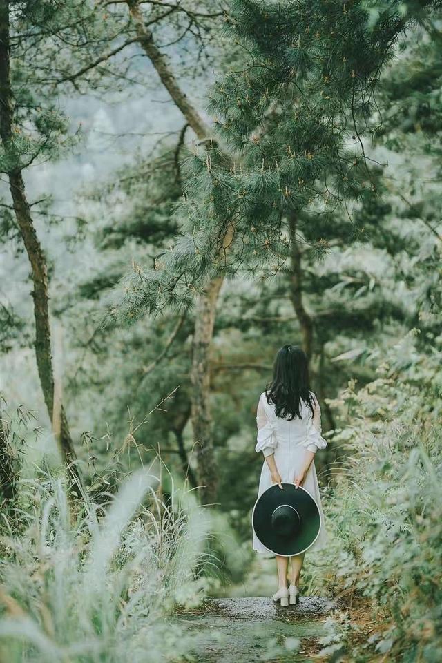 背影照随手拍而不是随便拍,5个技巧,中年女性也能拍唯美背影照