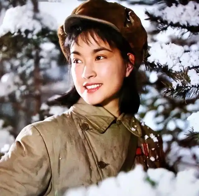 刘晓庆:4婚3离,入狱后被前男友救出,亿万身家却没有亲生子女