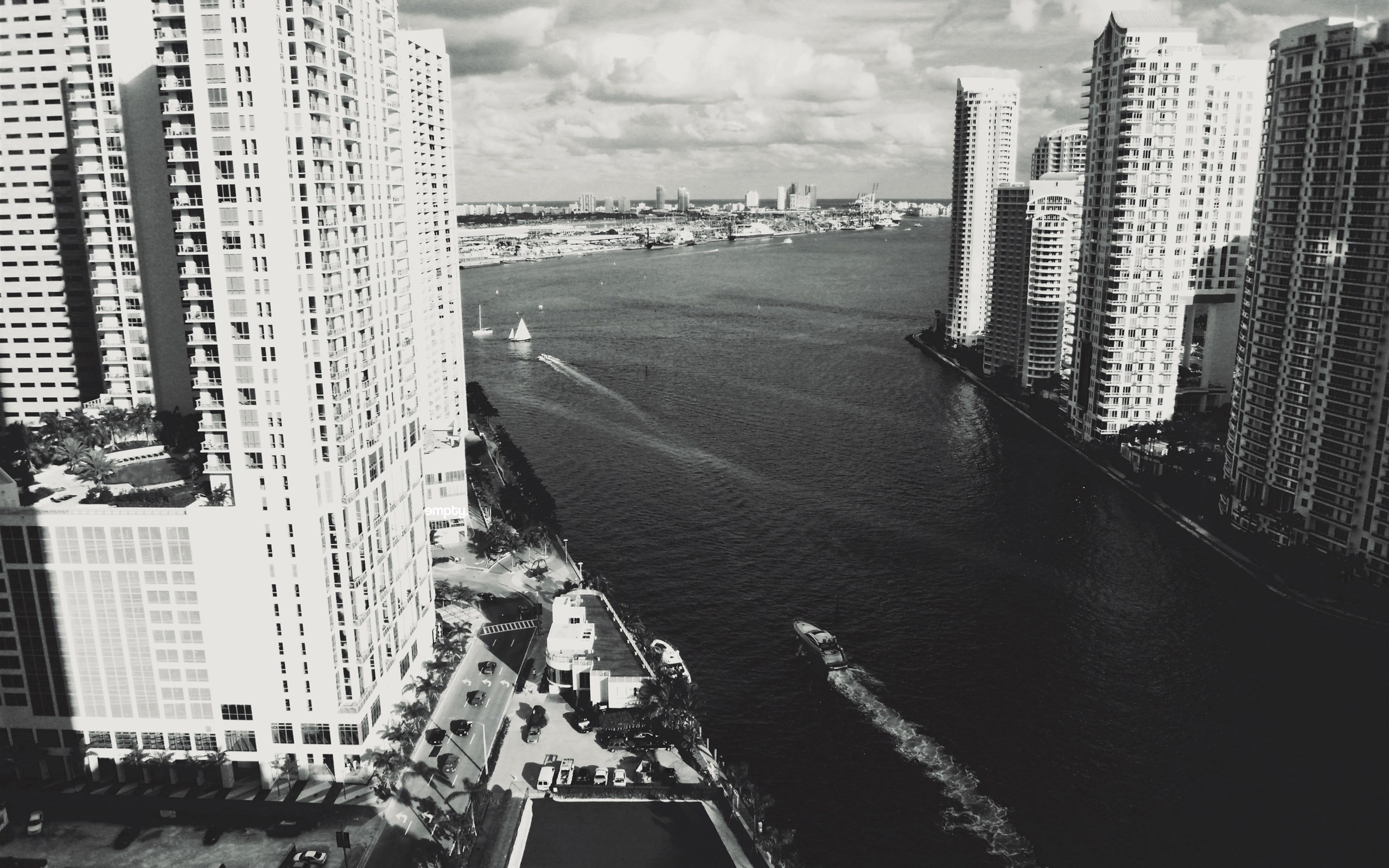 城市高楼建筑黑白摄影图图片桌面壁纸