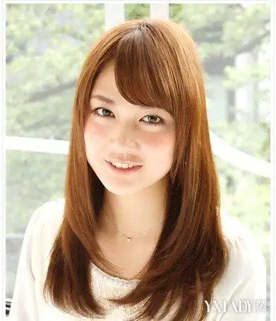 清新中长碎发发型图片女 长发更显好气质