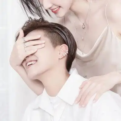 干净大方的简约成熟好看情侣头像