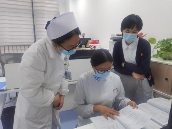 杨丽芳劳模创新工作室下沉基层,携手提升社区护理效能_澎湃号·政务