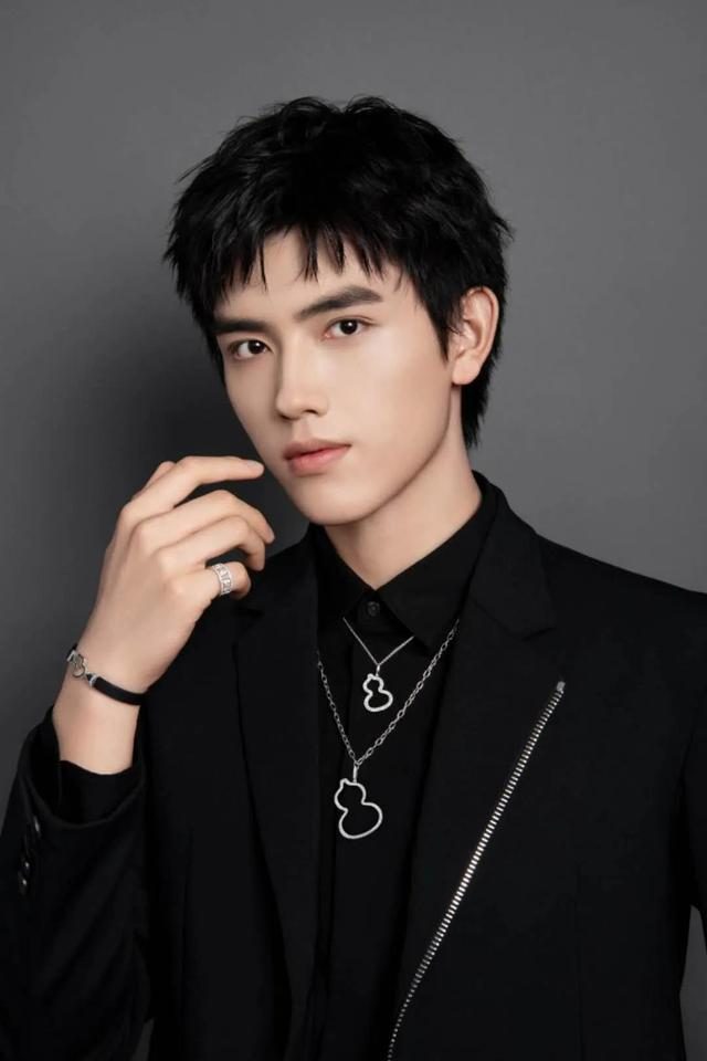 娱乐圈颜值排名前五的90后男演员!