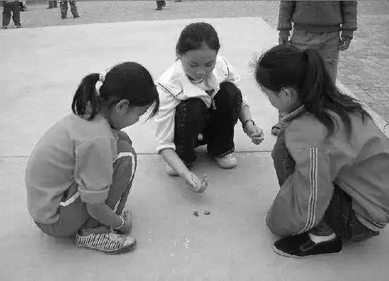 80后童年回忆图片(80后的童年回忆看完流泪)(12)