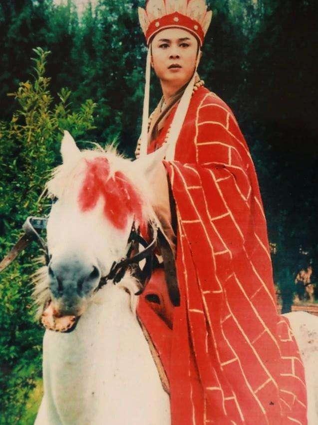 86版《西游记》徐少华版唐僧闲静少言显端庄气质,比原著受欢迎!