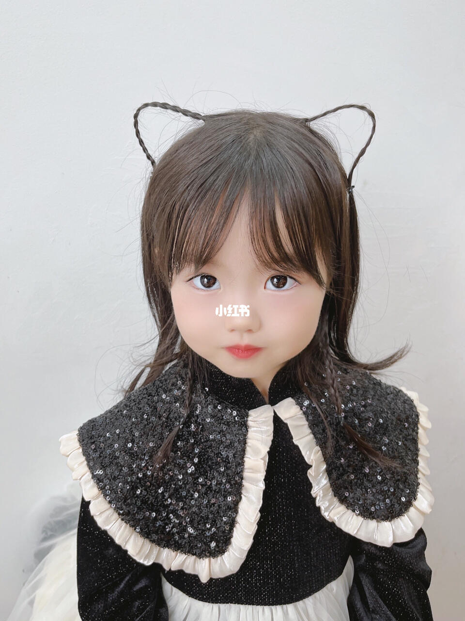 可爱的猫耳朵发型超简单