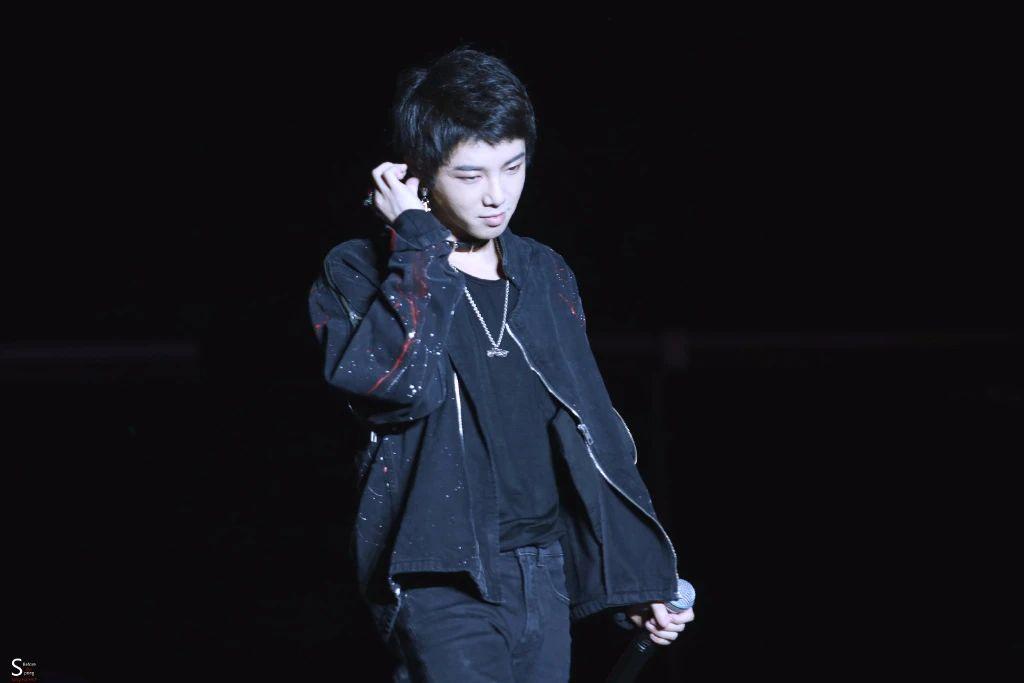 华晨宇壁纸第69期在遇到你之前一切相遇都毫无意义