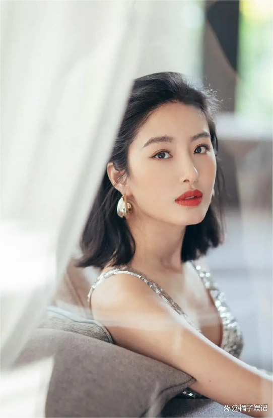 这一次离开陈金飞杨采钰把她的尴尬展现得淋漓尽致