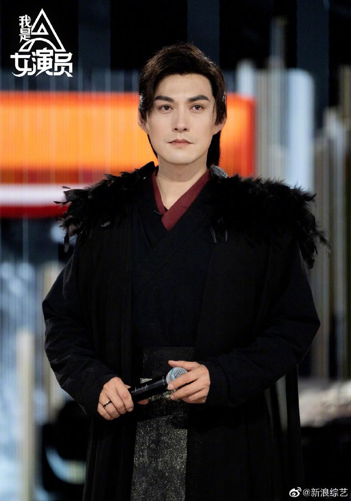 造型#@严屹宽在节目中再次饰演经典影视角色《香蜜沉沉烬如霜》旭凤