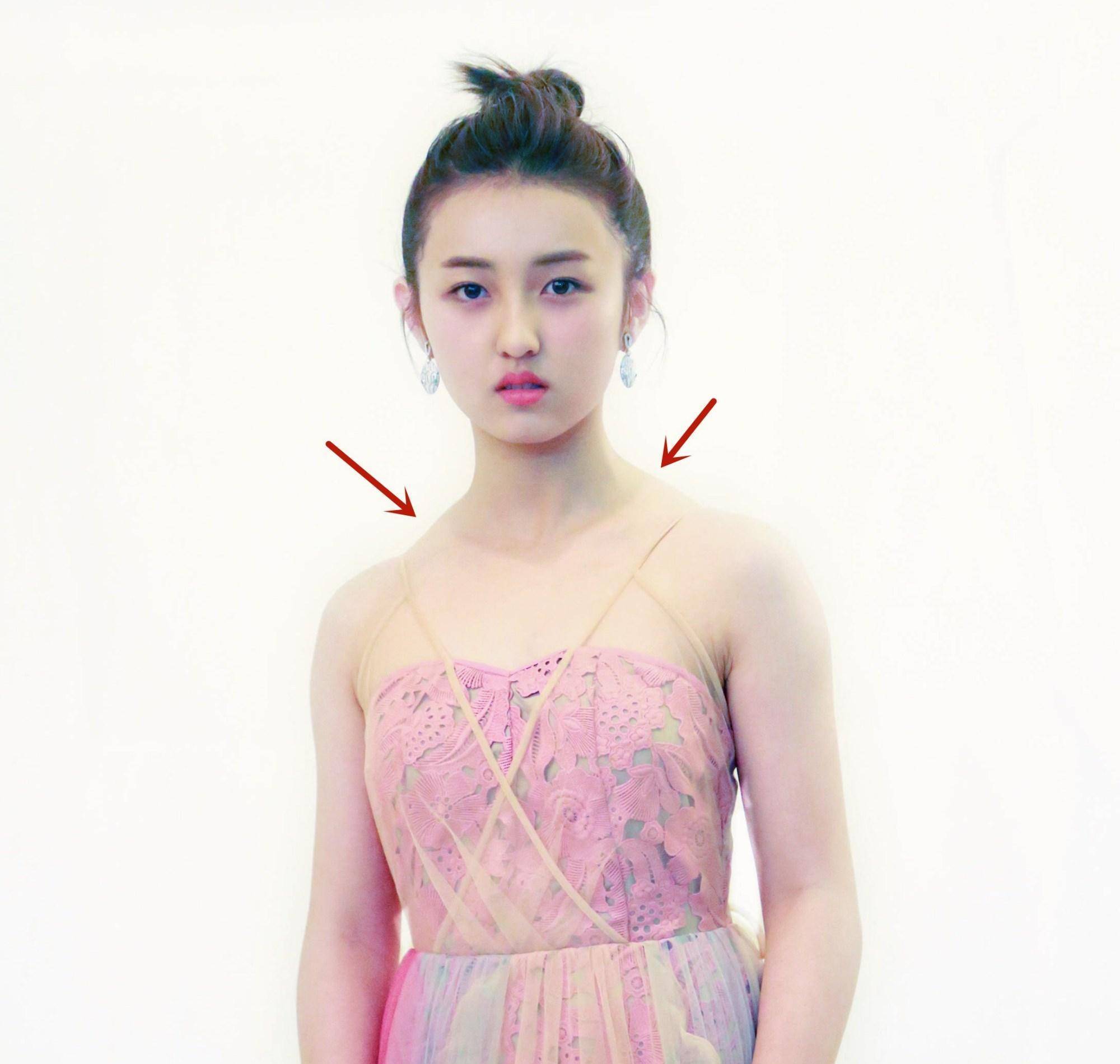 漂亮能带给人的气质改变有多大,我们看一下张子枫早前的照片.