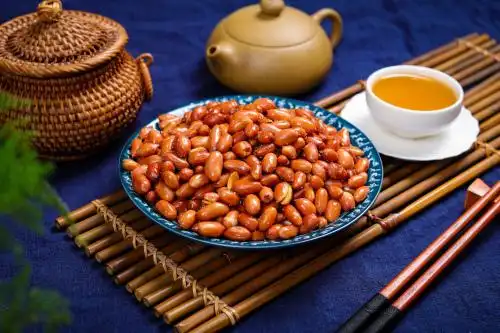 农家小吃菜肴油炸花生米