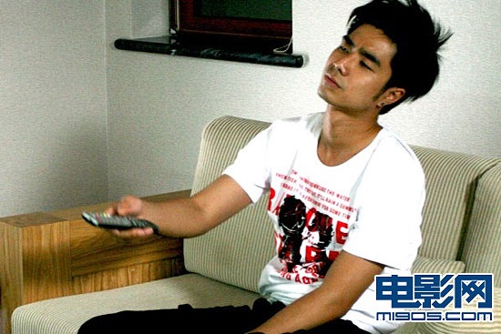 《男得有爱》袁成杰遇霉运 厕所没纸微博求救