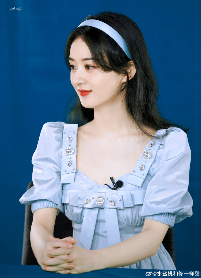 赵丽颖浅蓝色连衣裙造型##赵丽颖浅蓝色连衣裙##abcx赵丽颖 元气宇宙