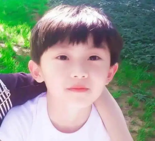 发零食的小盆友你的小可爱向你跑来【人间小幼崽马嘉祺】呆毛镇楼(ps