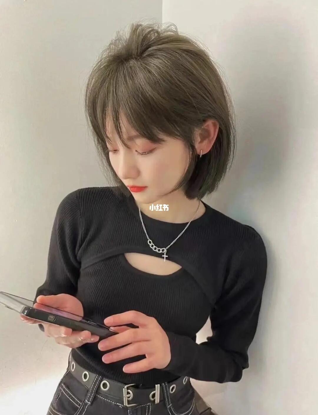 短发发色显白发色