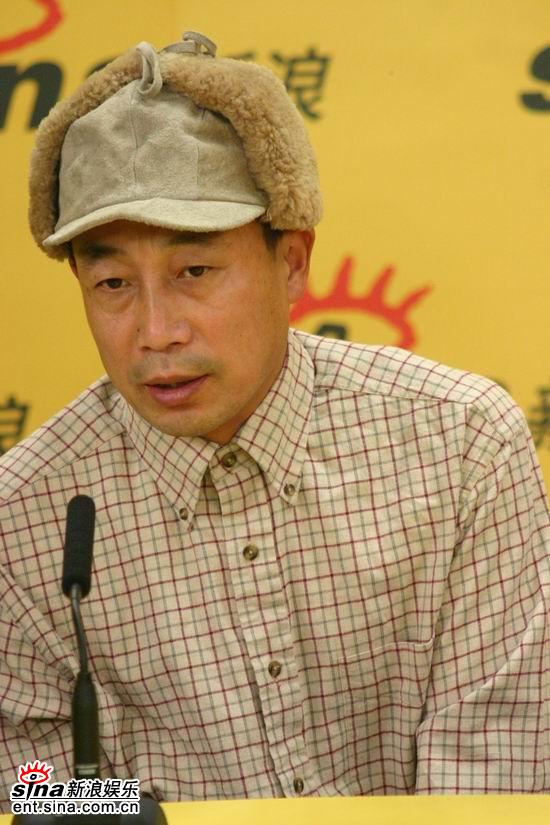 图文:孙海英告诫年轻人未来道路艰难要做好准备